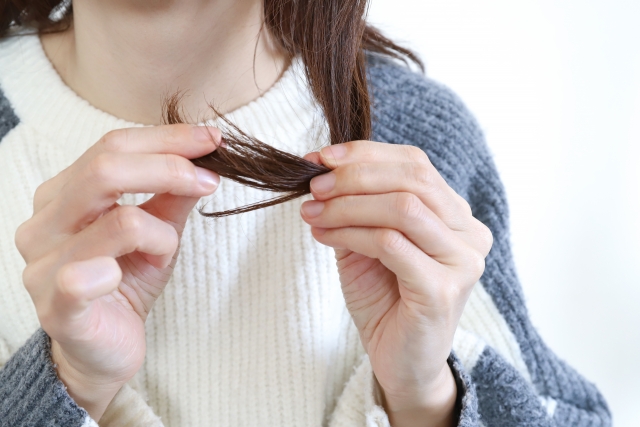 切れ毛・枝毛にサヨナラ！自宅で出来る髪の毛ダメージケア